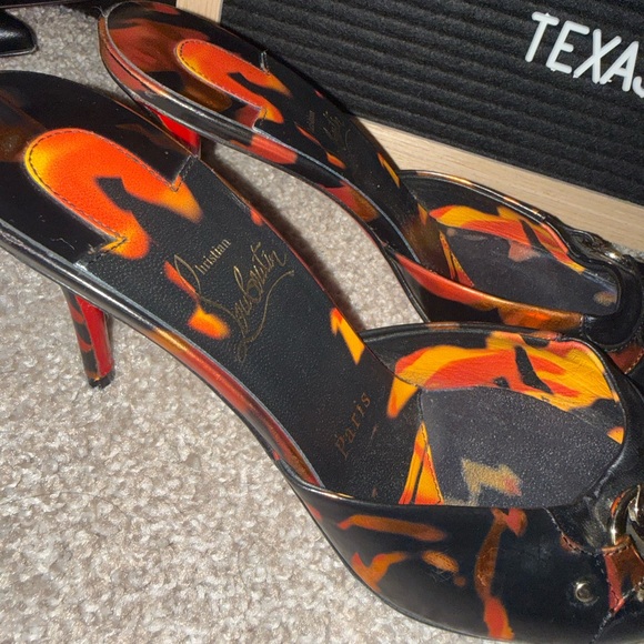 Christian Louboutin CL in 90-80mm fire heels Size - Picture 2 of 11